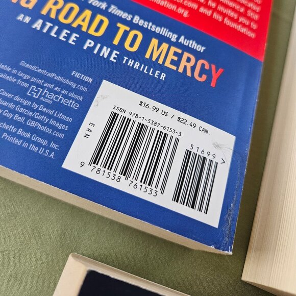 David Baldacci - Long Road to Mercy, A Minute to Midnight & Daylight Paperback - Picture 15 of 16